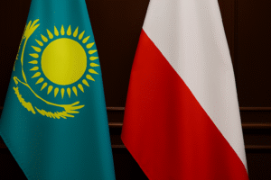 Казахстанского военного дипломата задержали в Польше