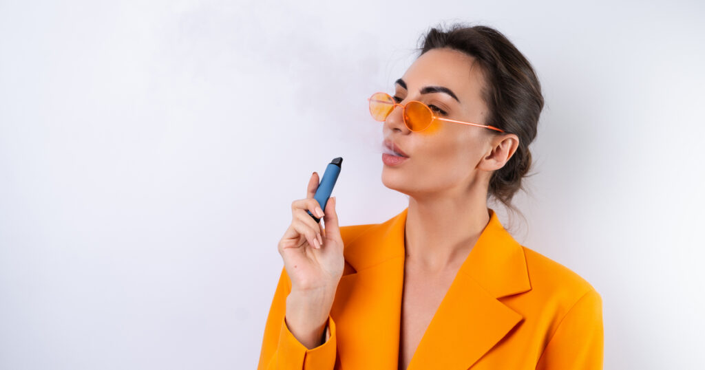 Одноразовые вейпы выделяют больше токсинов, чем сигареты