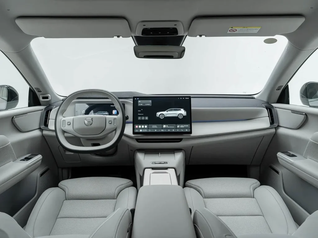 Volvo XC70: новый гибридный кросс