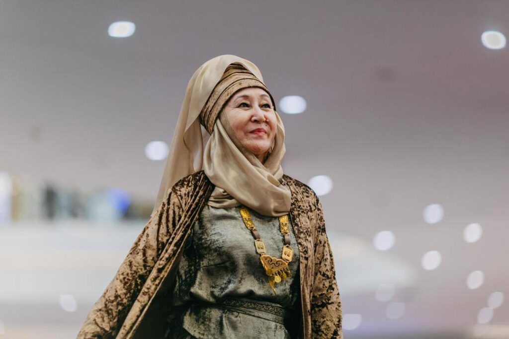 Казахстанские бабушки 60+ завоюют Paris и Milan