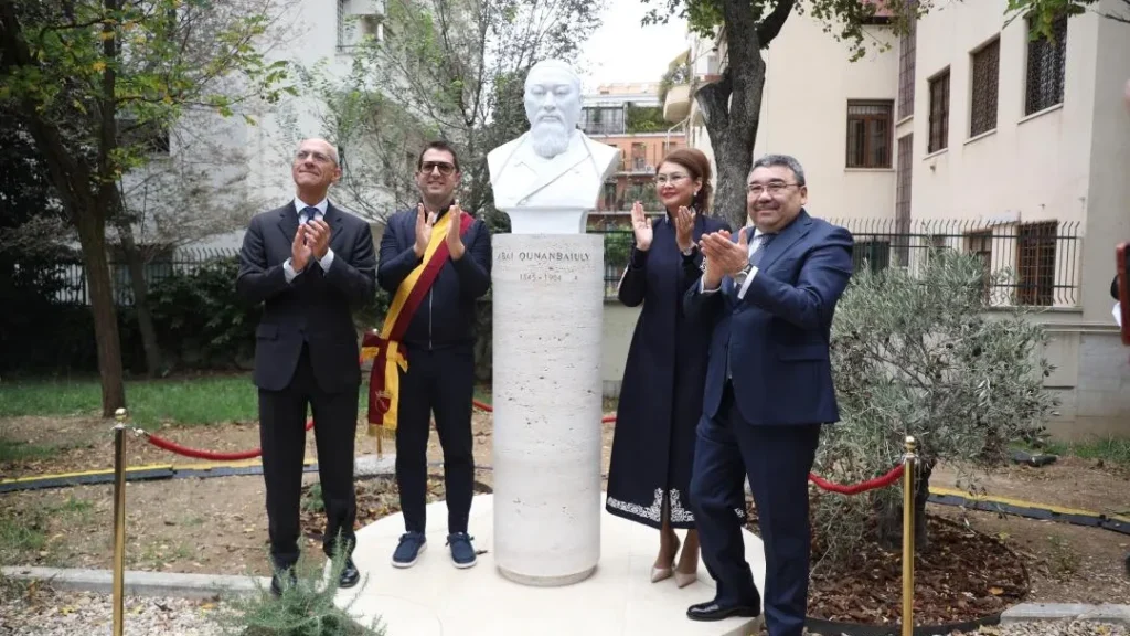 В Риме открыли бюст Абая Кунанбаева