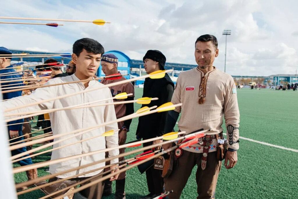 В Жылыойе стартовал республиканский турнир по стрельбе из лука