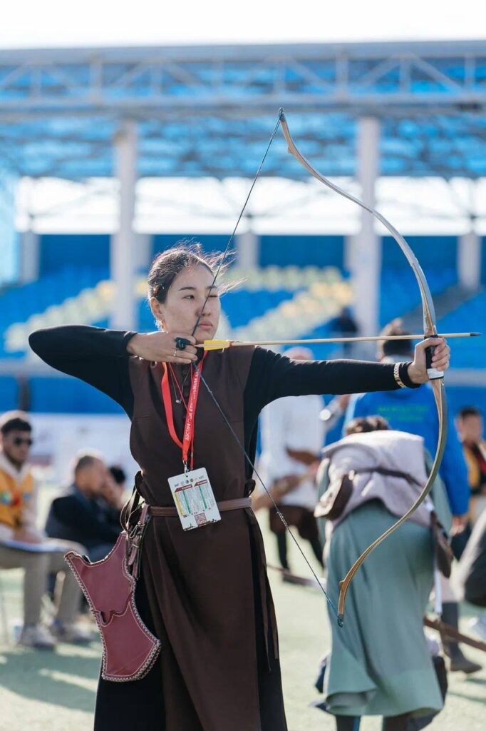 В Жылыойе стартовал республиканский турнир по стрельбе из лука