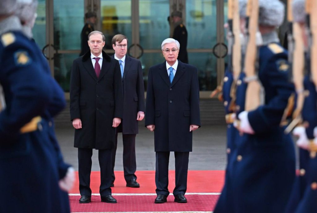 Токаев прибыл в Москву с визитом