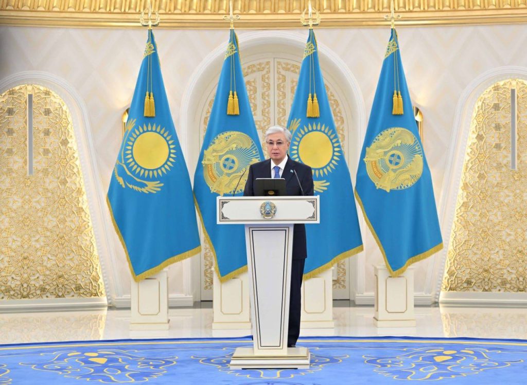 Токаев поздравил казахстанцев с Днём независимости