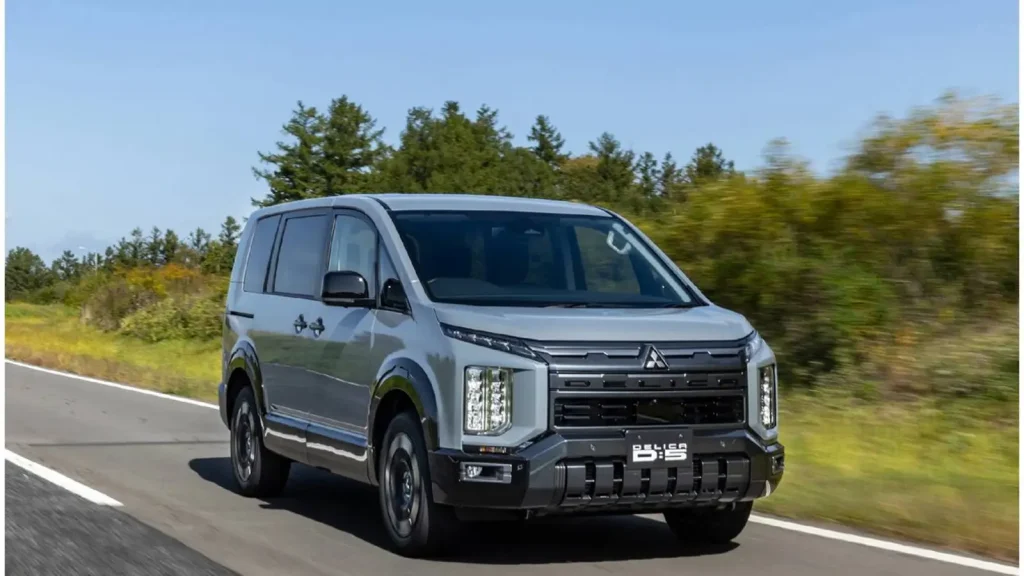 Mitsubishi обновила Delica D:5 для Японии