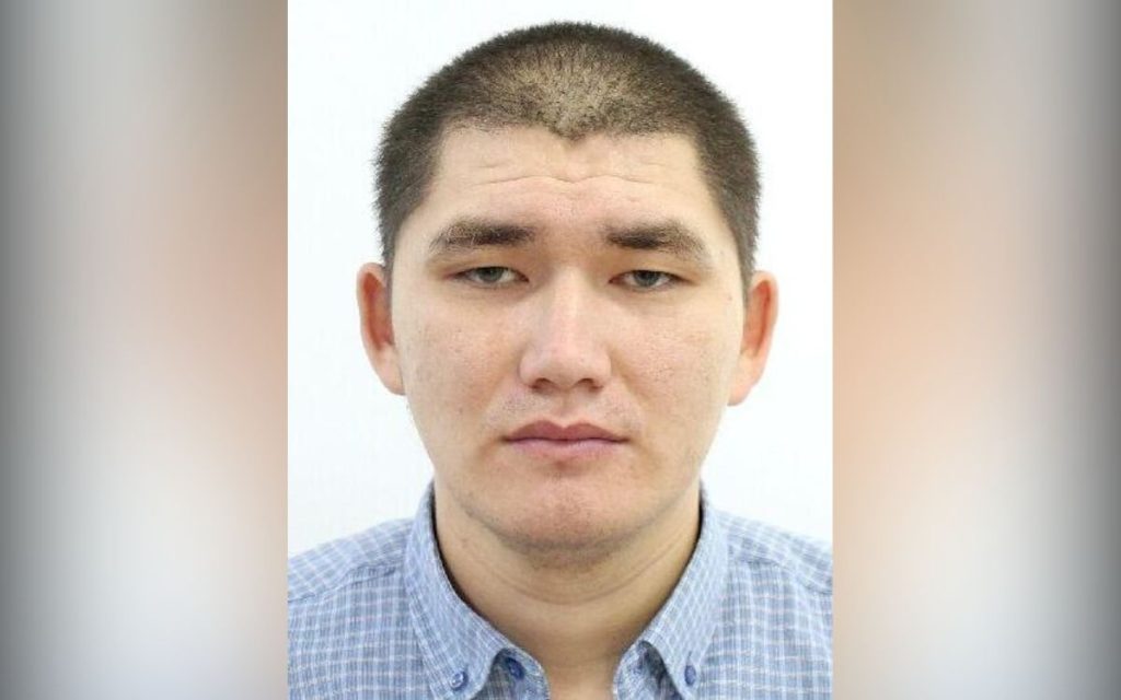 Ориентировка на подозреваемого в убийстве семьи в Атырауской обл