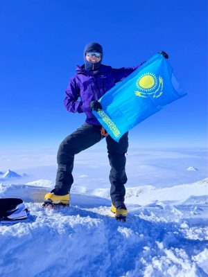 Анар Бурашева завершила программу Seven Summits