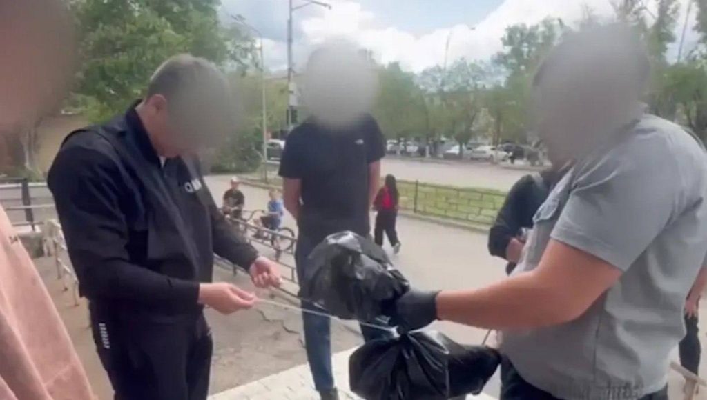 Студент в Караганде получил 15 лет за распространение наркотиков