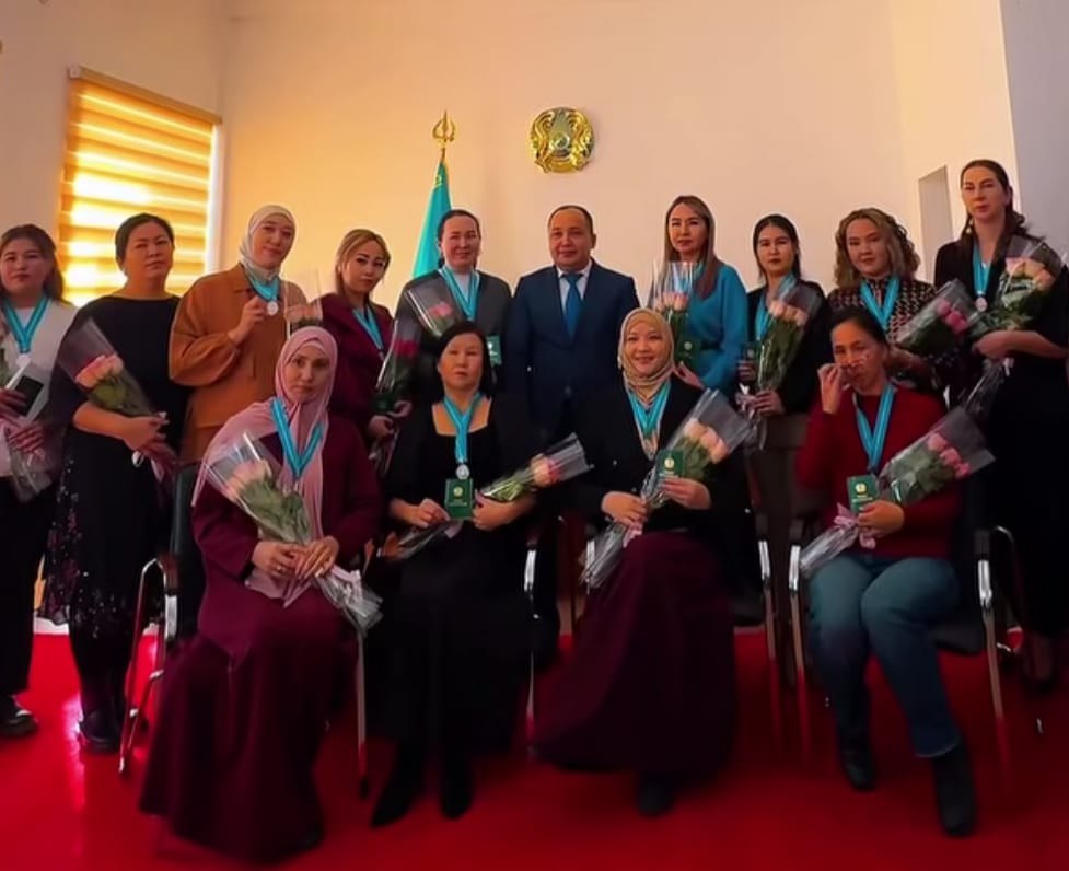 В Атырау 69 многодетных матерей получили государственные награды