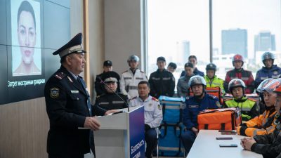 В Алматы предложили запретить иностранцам работать курьерами