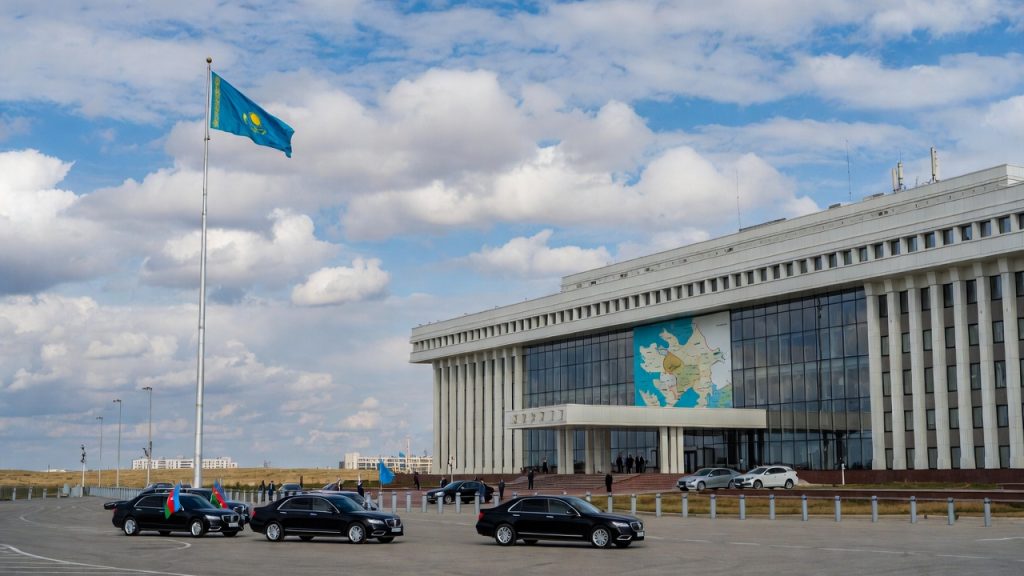 Токаев осудил удар беспилотников по аэропорту Нахичевани